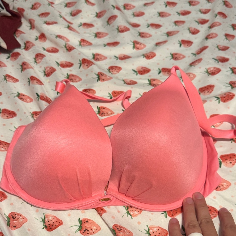 Victoria's Secret Coral Pink Molded fabulous Bra